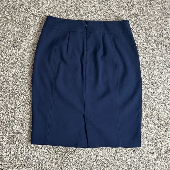 Ann Taylor Loft Navy Blue Pencil Skirt with Pockets and Zipper in Back Size 4 - Picture 3 of 4